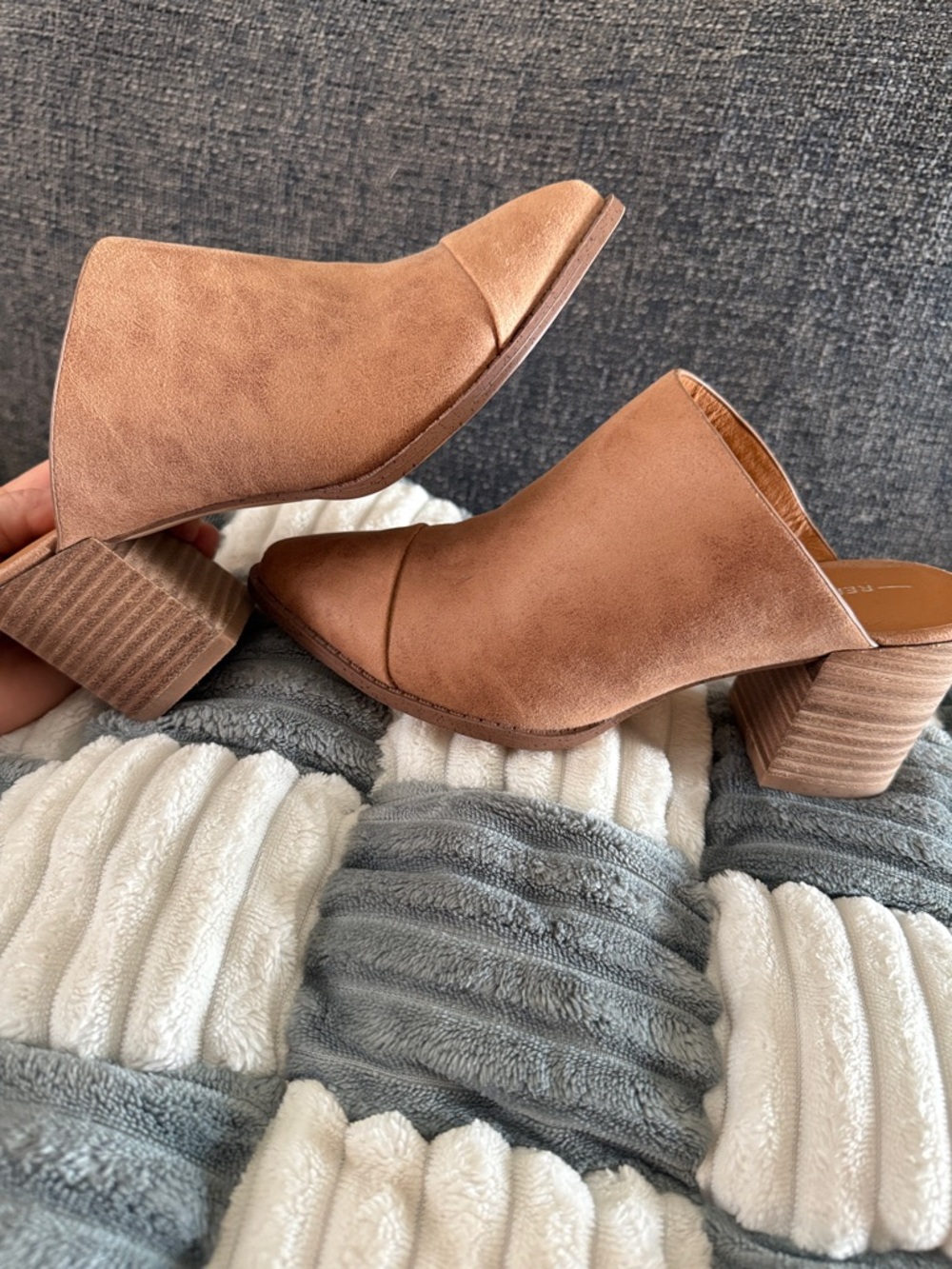 Report Toni Mule Heeled Bootie - Picture 7 of 9